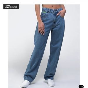 Retail$38. Original price $59. Baggy jeans, worn once, size 4 women.